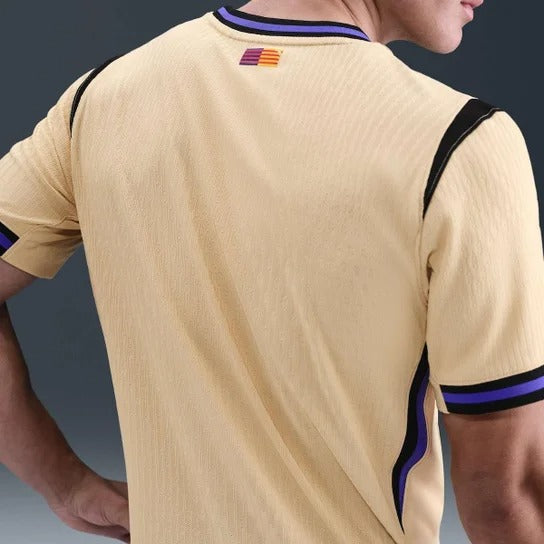 Camisa Barcelona Nike II 2025/26 Jogador Masculina - Bege+Preto